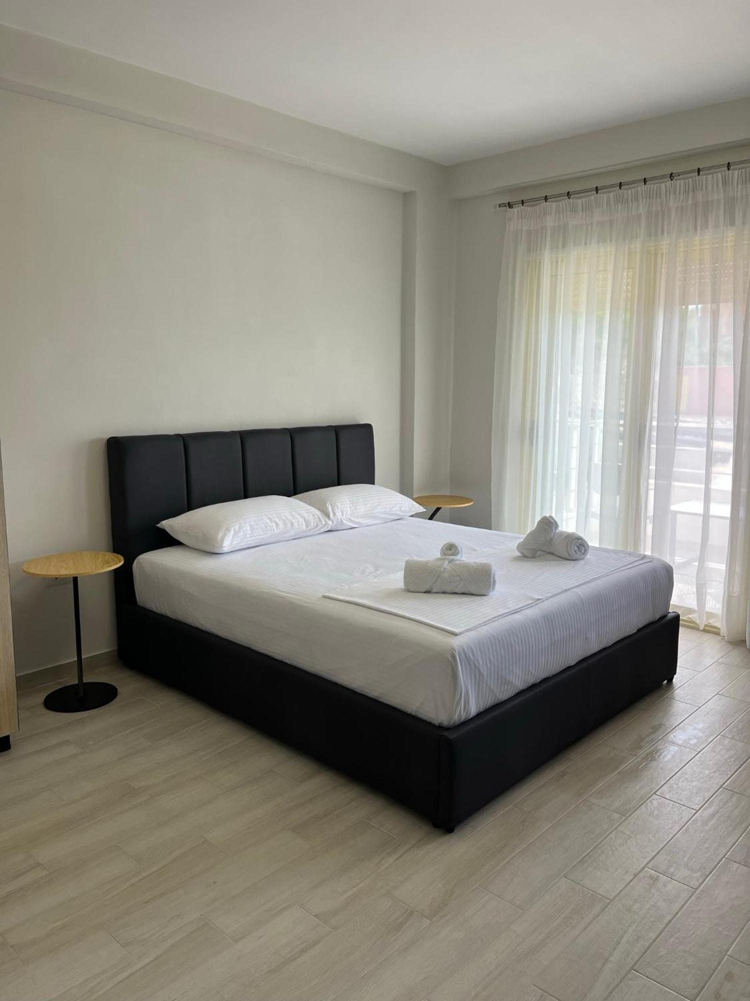 Lotus Apartments Vlore Ngoại thất bức ảnh