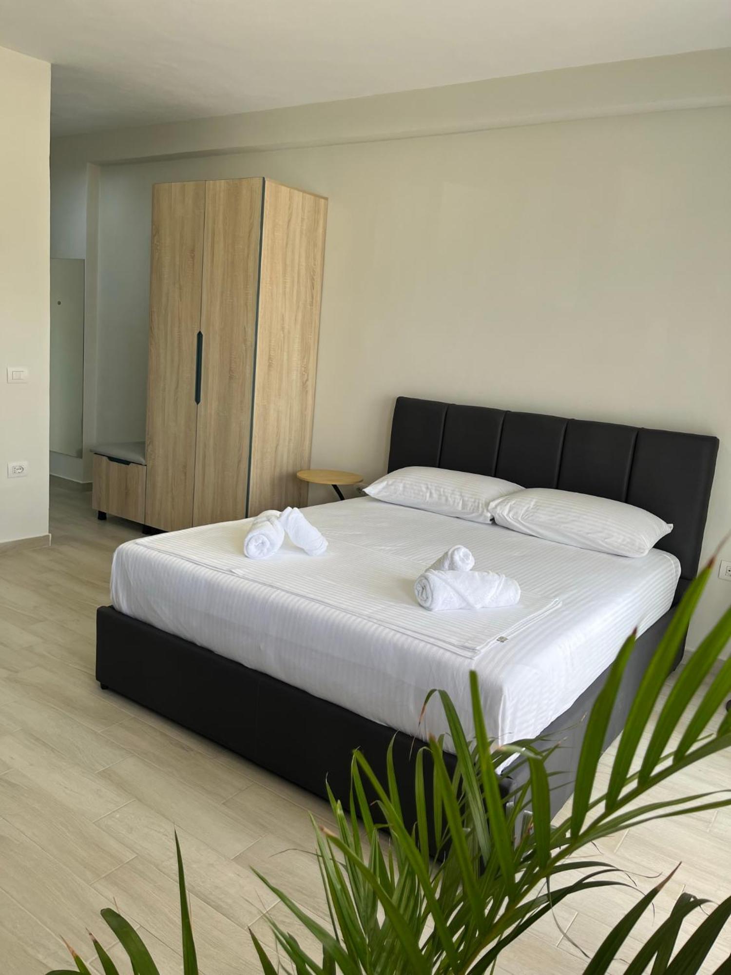 Lotus Apartments Vlore Ngoại thất bức ảnh